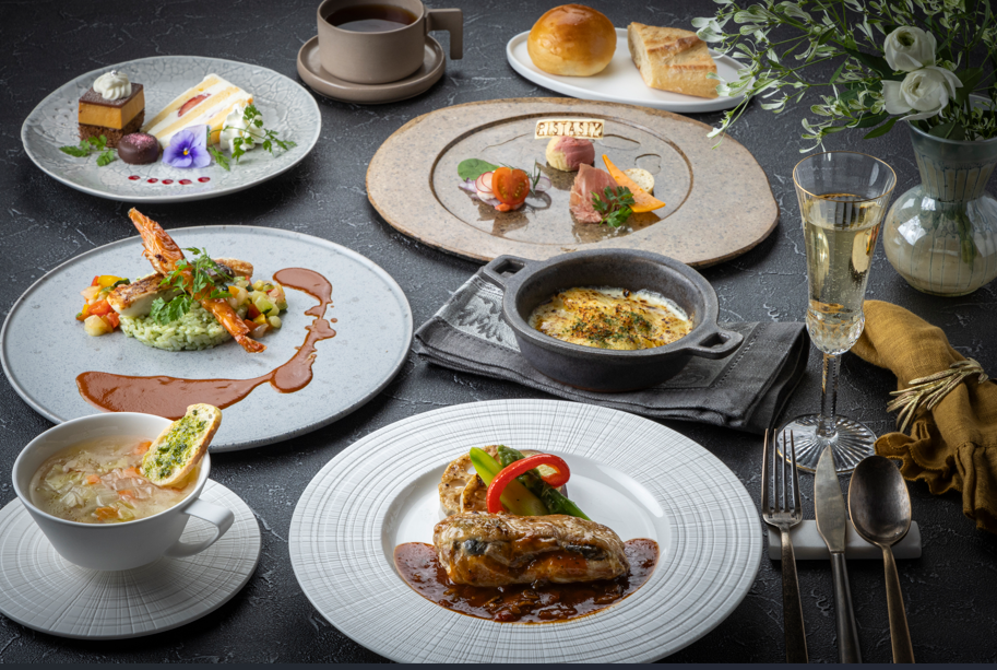 <p>コートヤード・マリオット銀座東武ホテル </p>
<p>A「RISTASIX」ディナーコース+ワンドリンク </p>
<p> </p>
<p> </p>
<p> </p>